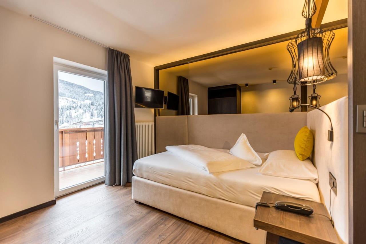 Rainell Dolomites Retreat Hotel Ortisei Szoba fotó