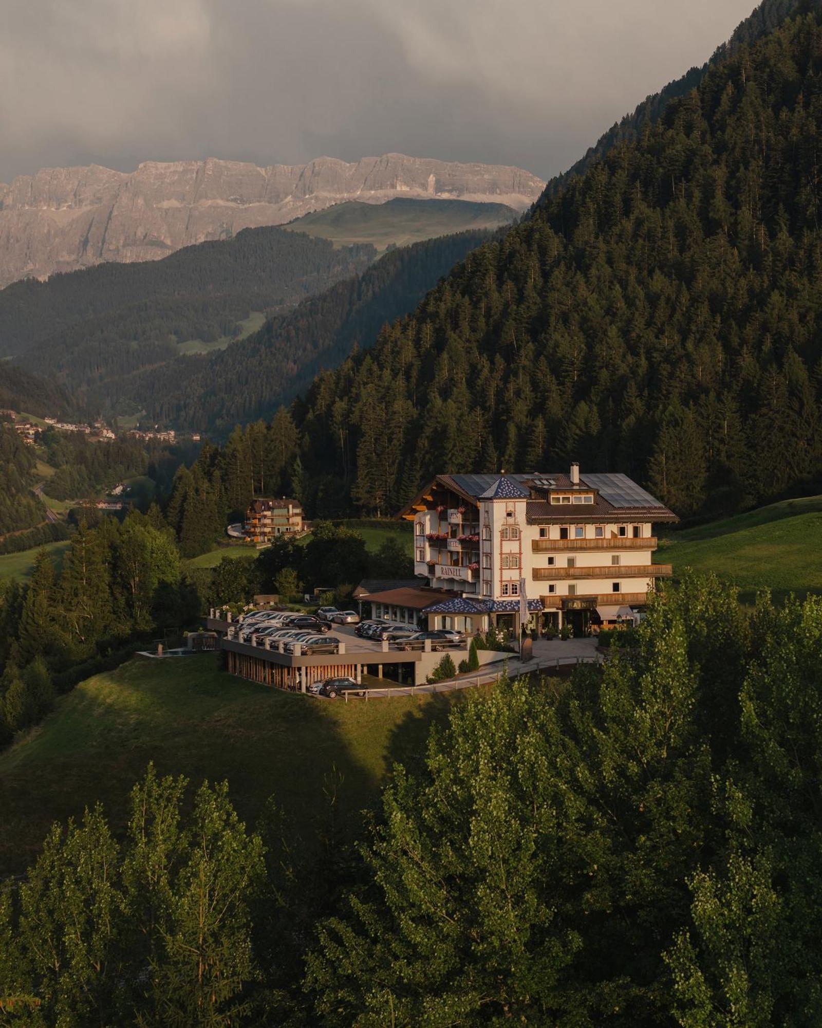 Rainell Dolomites Retreat Hotel Ortisei Kültér fotó