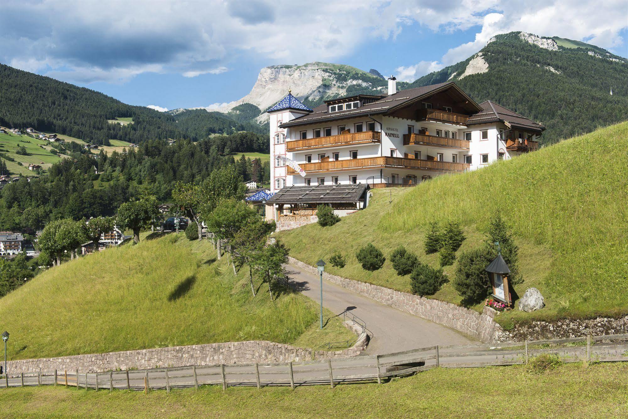 Rainell Dolomites Retreat Hotel Ortisei Kültér fotó