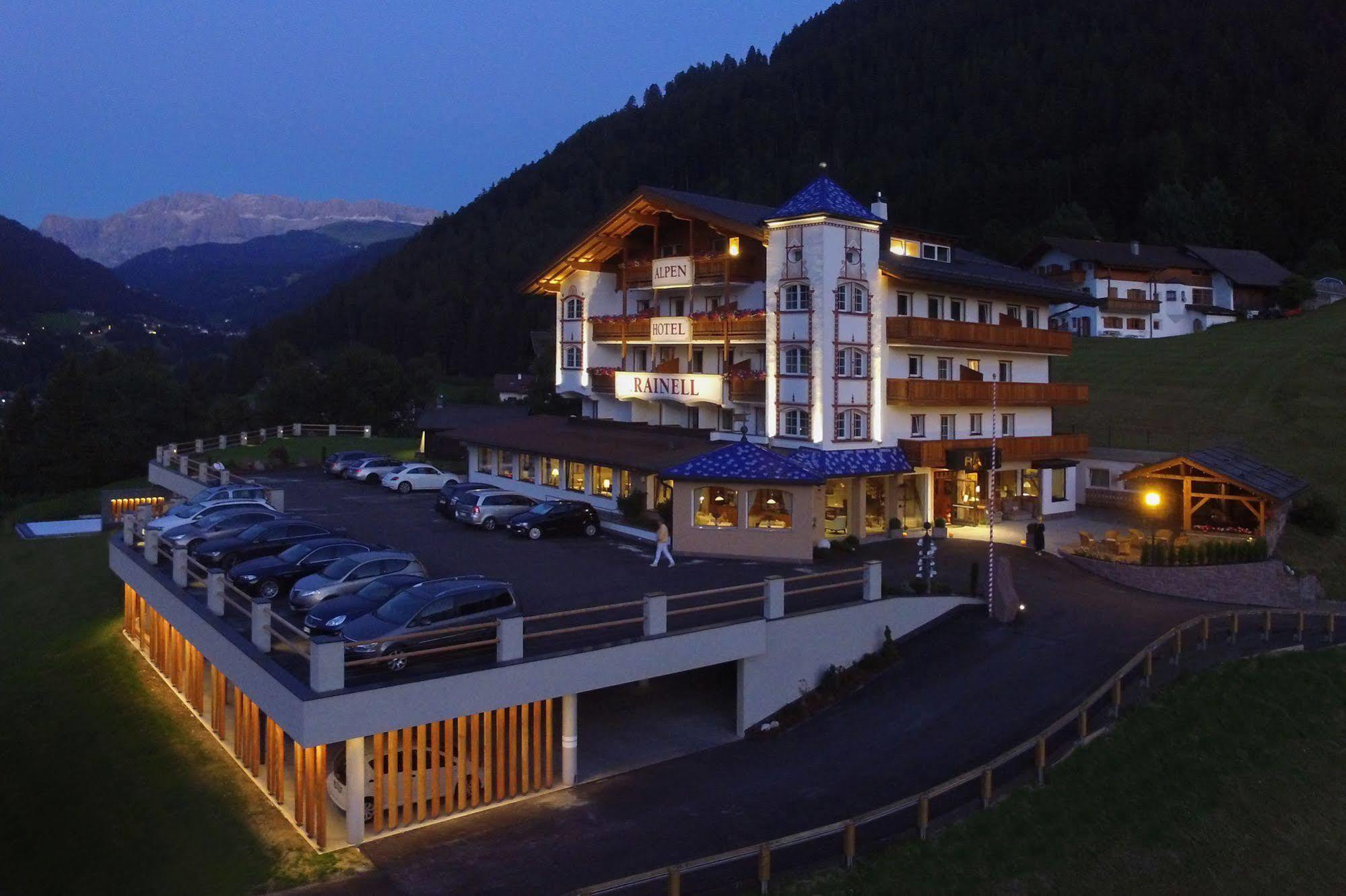 Rainell Dolomites Retreat Hotel Ortisei Kültér fotó